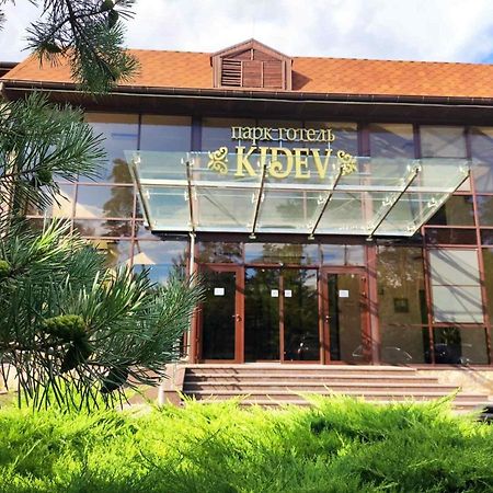 Park-Hotel Kidev Chubynske Exterior foto