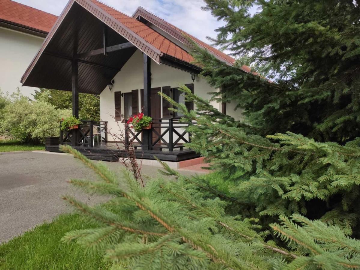 Park-Hotel Kidev Chubynske Exterior foto