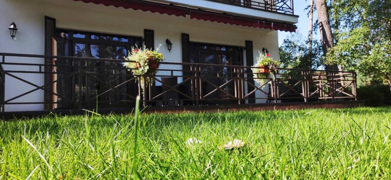 Park-Hotel Kidev Chubynske Exterior foto